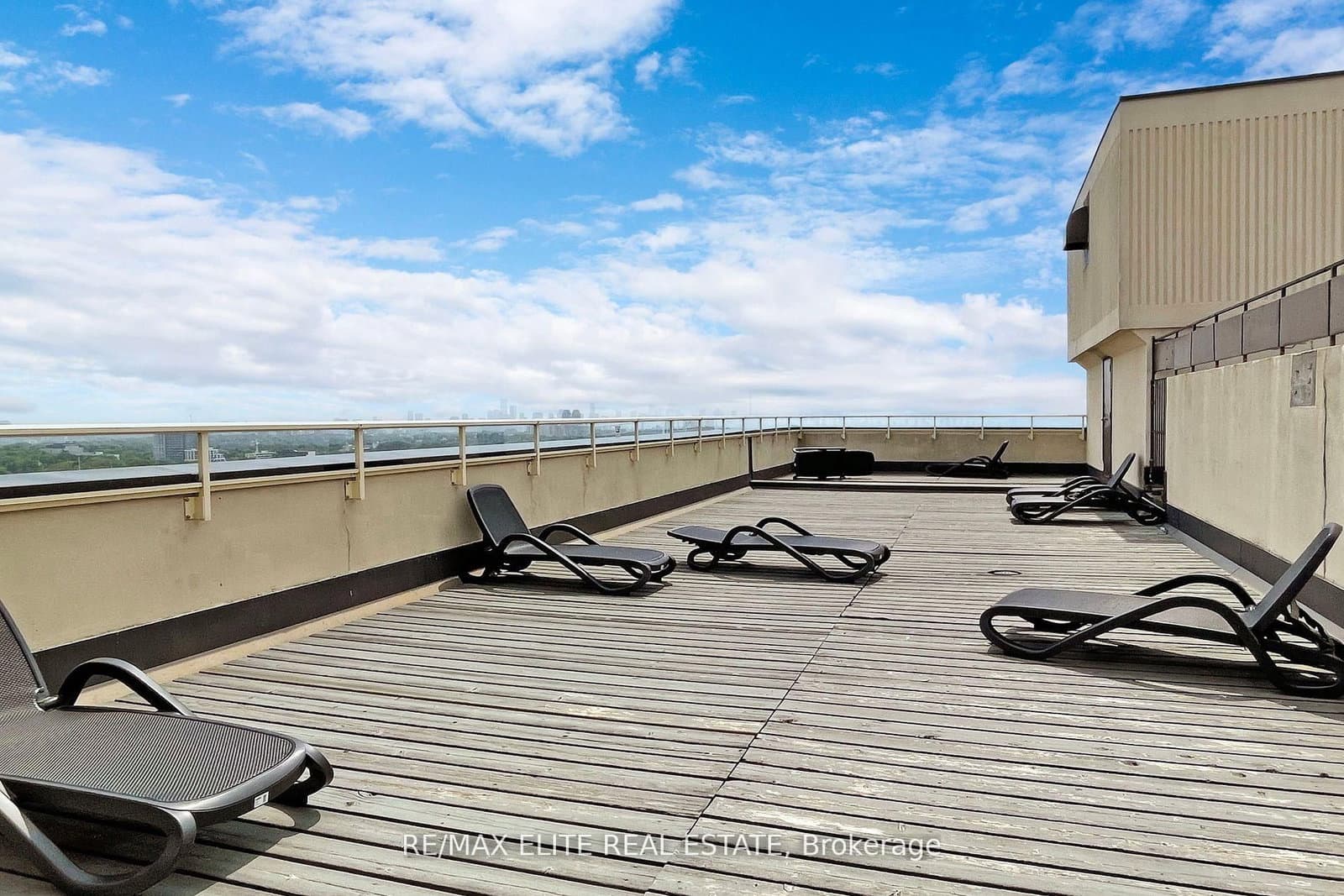 360 Ridelle Avenue, Unit 1407 thumbnail 23
