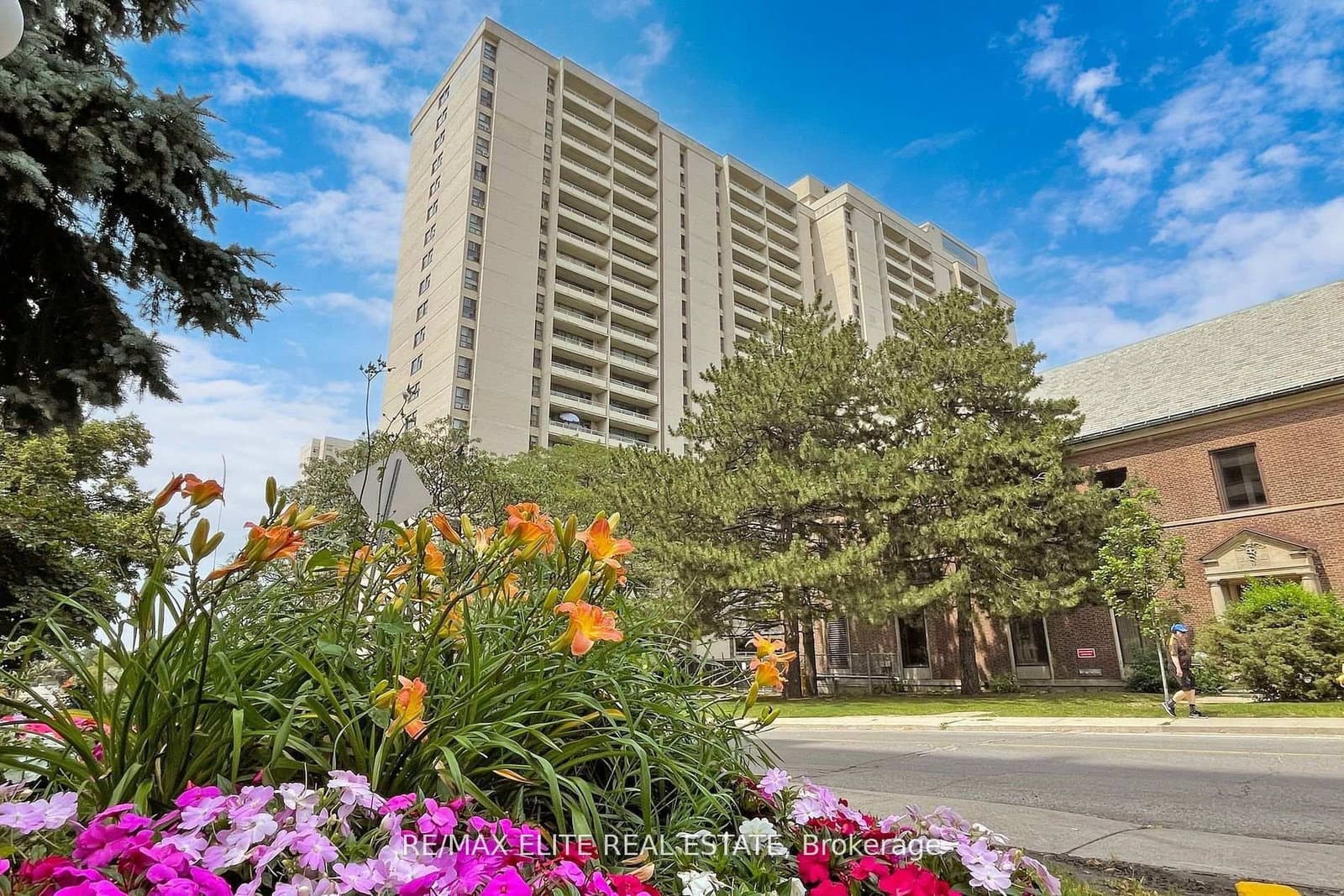 360 Ridelle Avenue, Unit 1407 thumbnail 35