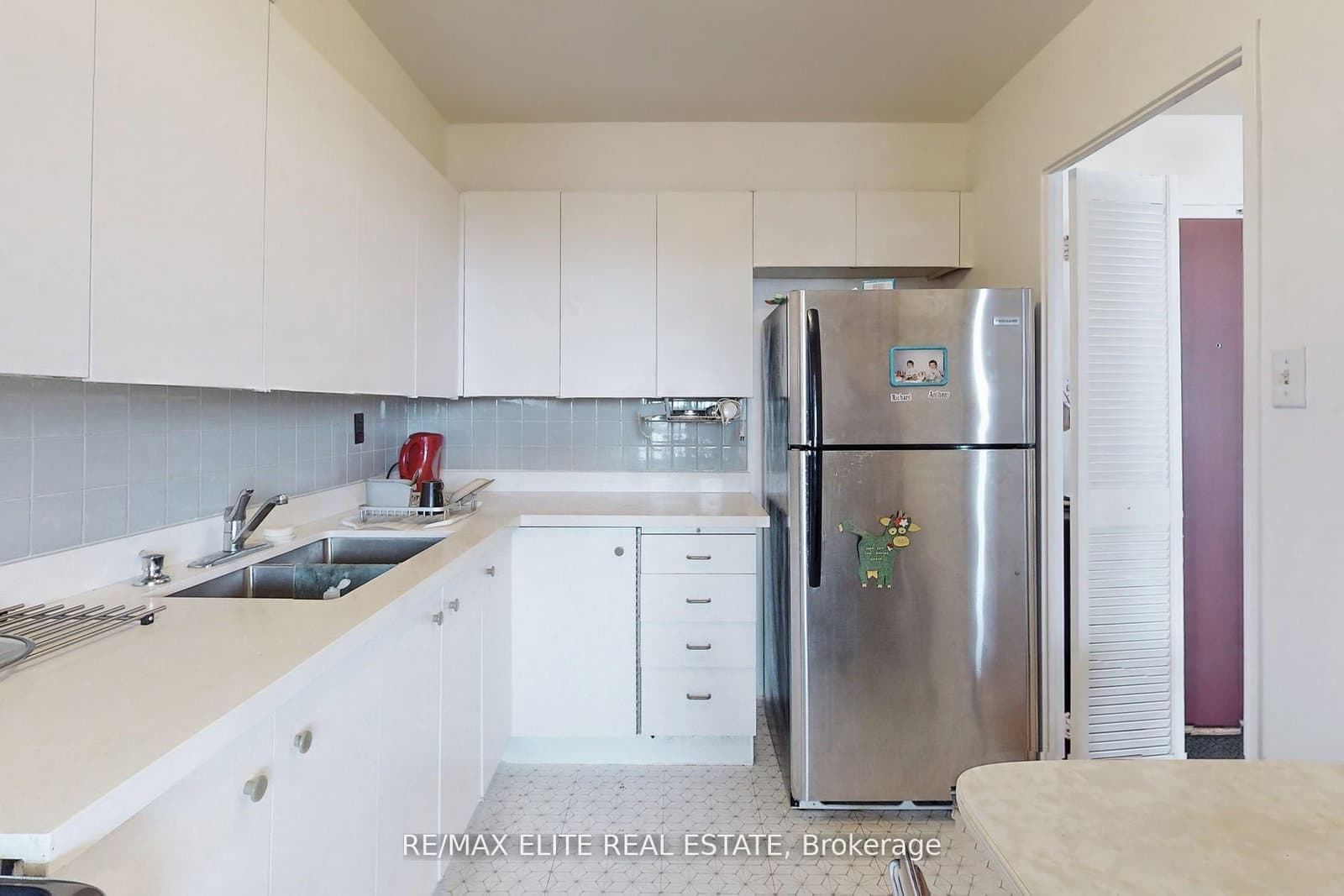 360 Ridelle Avenue, Unit 1407 thumbnail 8