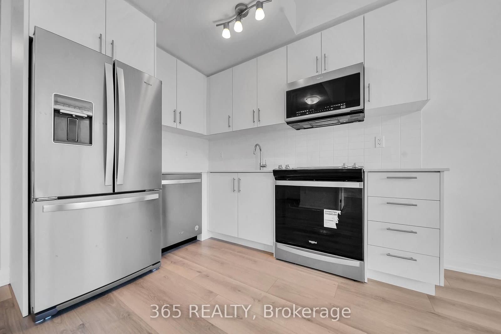 65 Attmar Drive, Unit 261 thumbnail 11