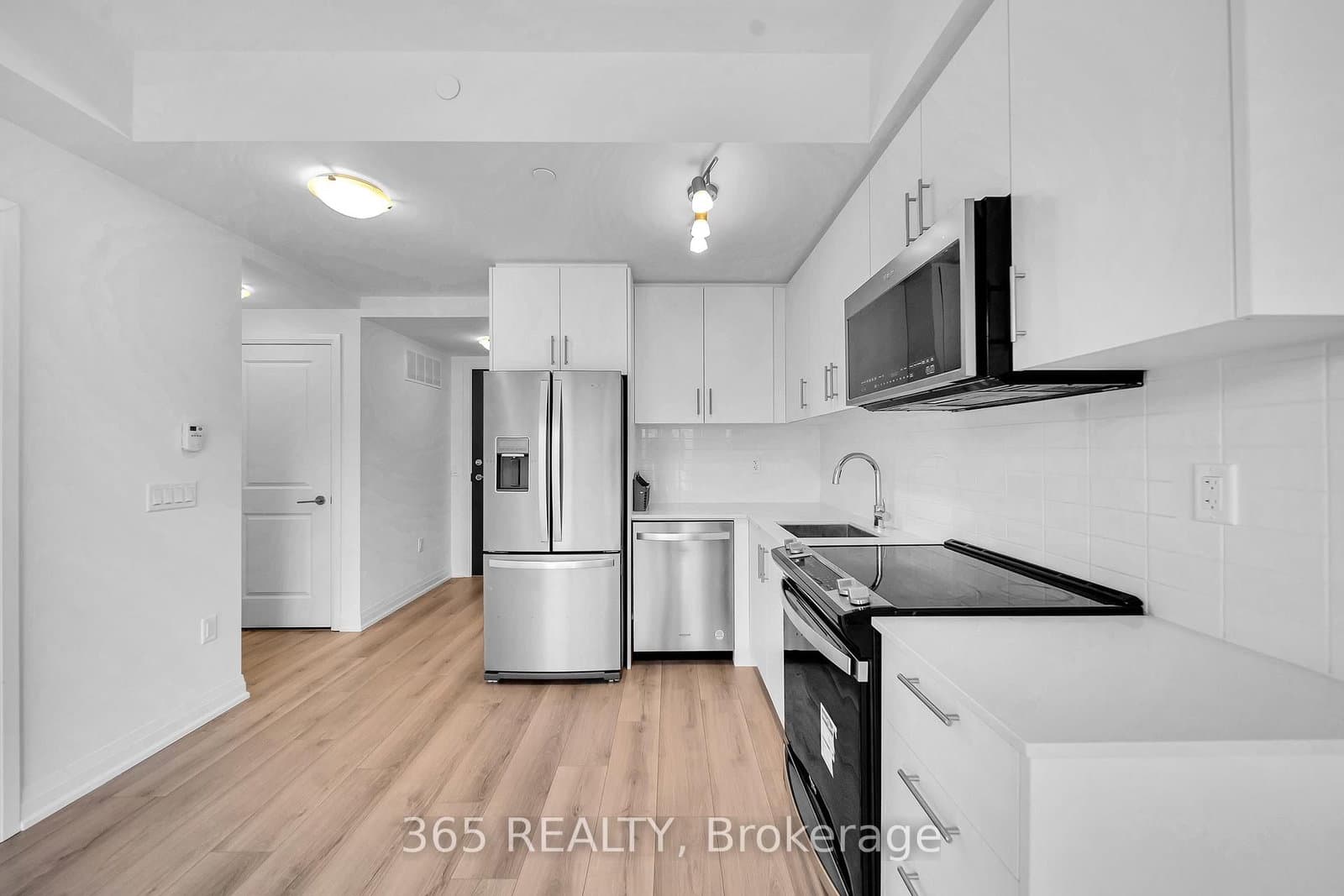 65 Attmar Drive, Unit 261 thumbnail 6