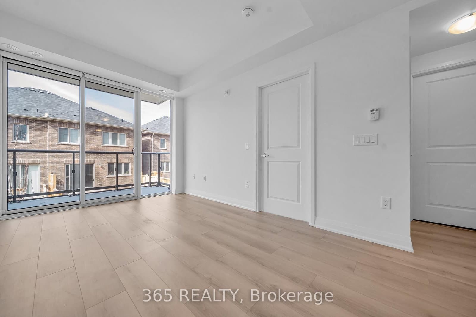 65 Attmar Drive, Unit 261 thumbnail 9