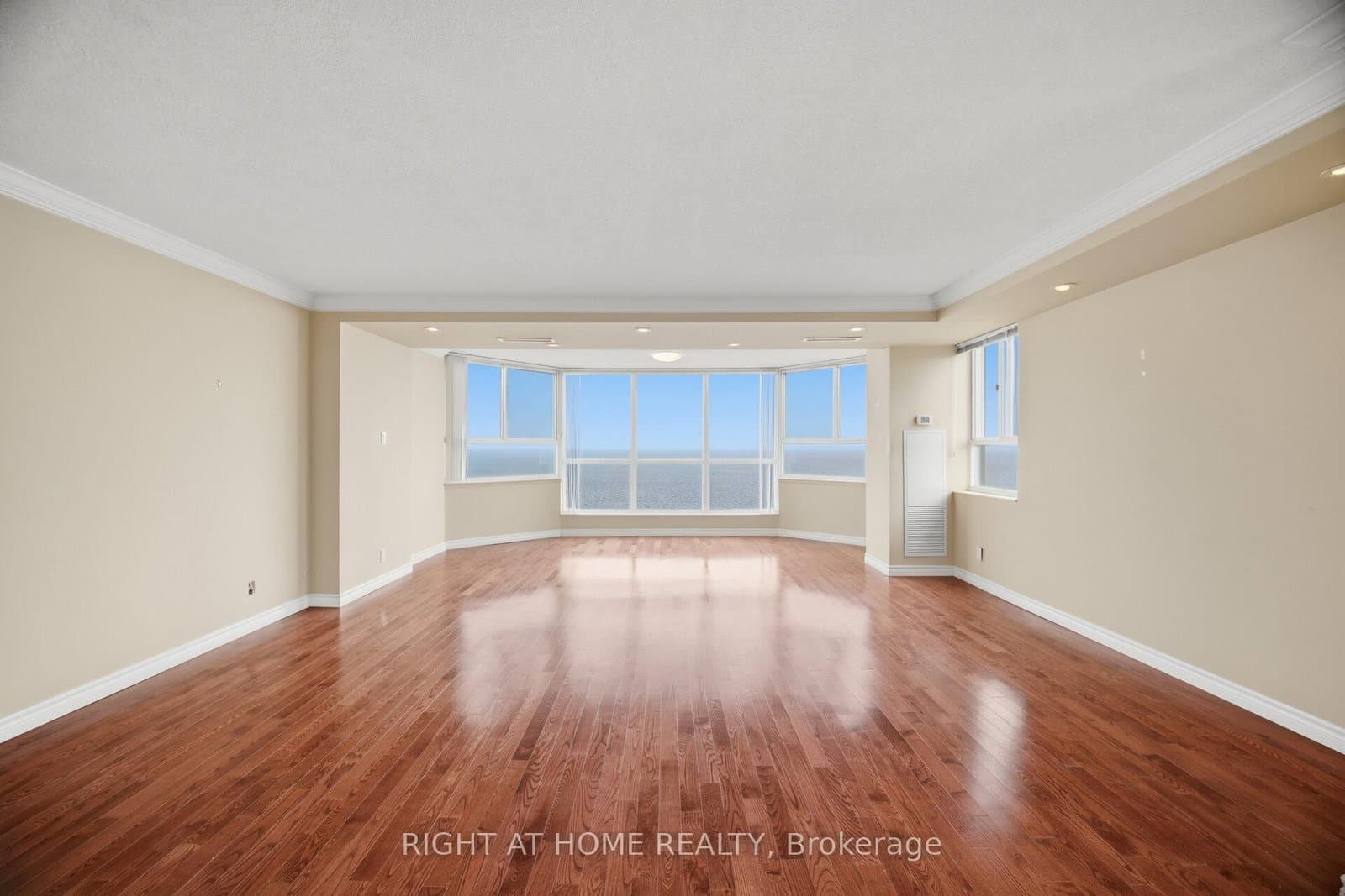 5280 Lakeshore Road, Unit 1104 thumbnail 11