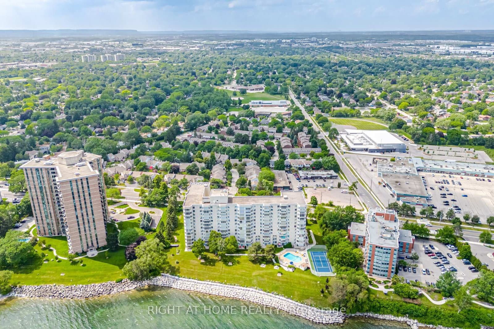 5280 Lakeshore Road, Unit 1104 thumbnail 2