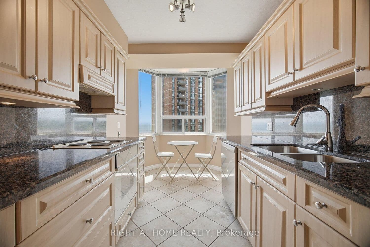 5280 Lakeshore Road, Unit 1104 thumbnail 20