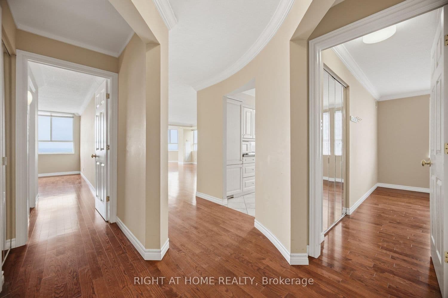 5280 Lakeshore Road, Unit 1104 thumbnail 22