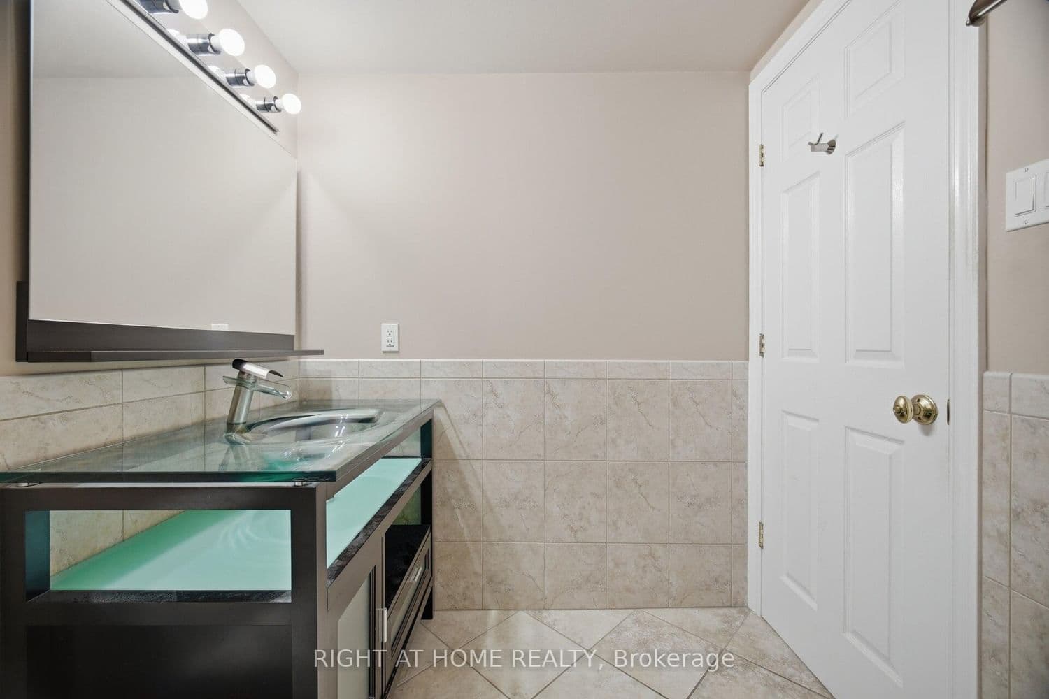 5280 Lakeshore Road, Unit 1104 thumbnail 27