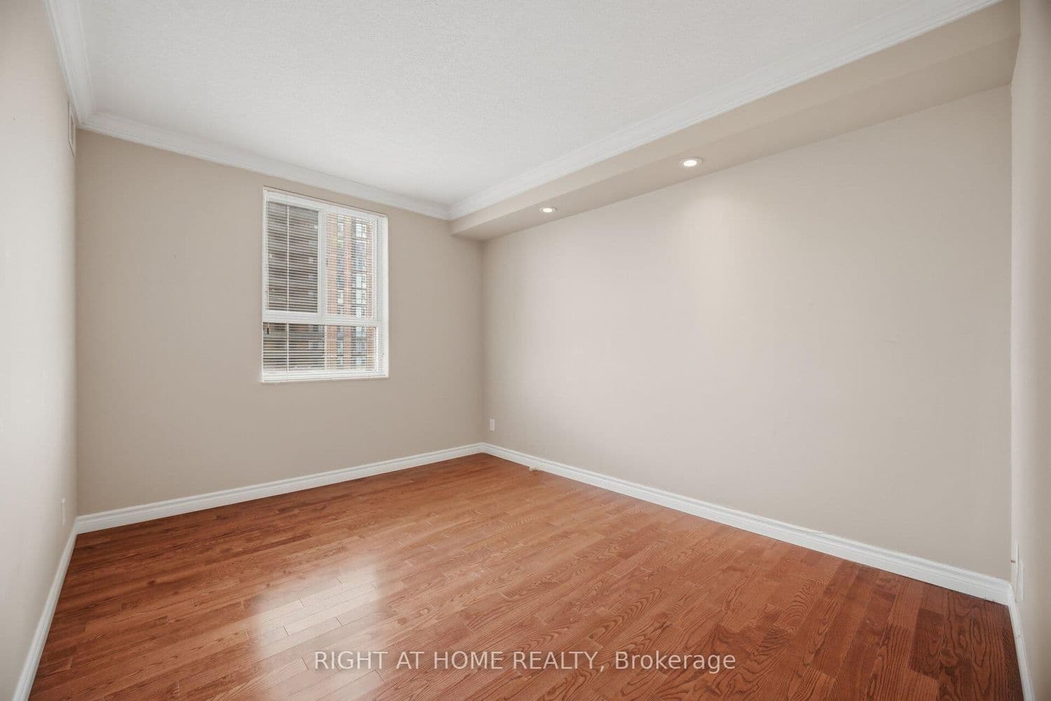 5280 Lakeshore Road, Unit 1104 thumbnail 30