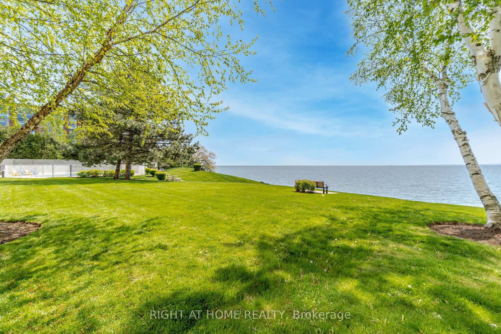 5280 Lakeshore Road, Unit 1104 thumbnail 34
