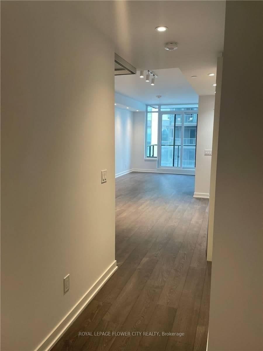 1928 Lakeshore Boulevard S, Unit 1805 thumbnail 4
