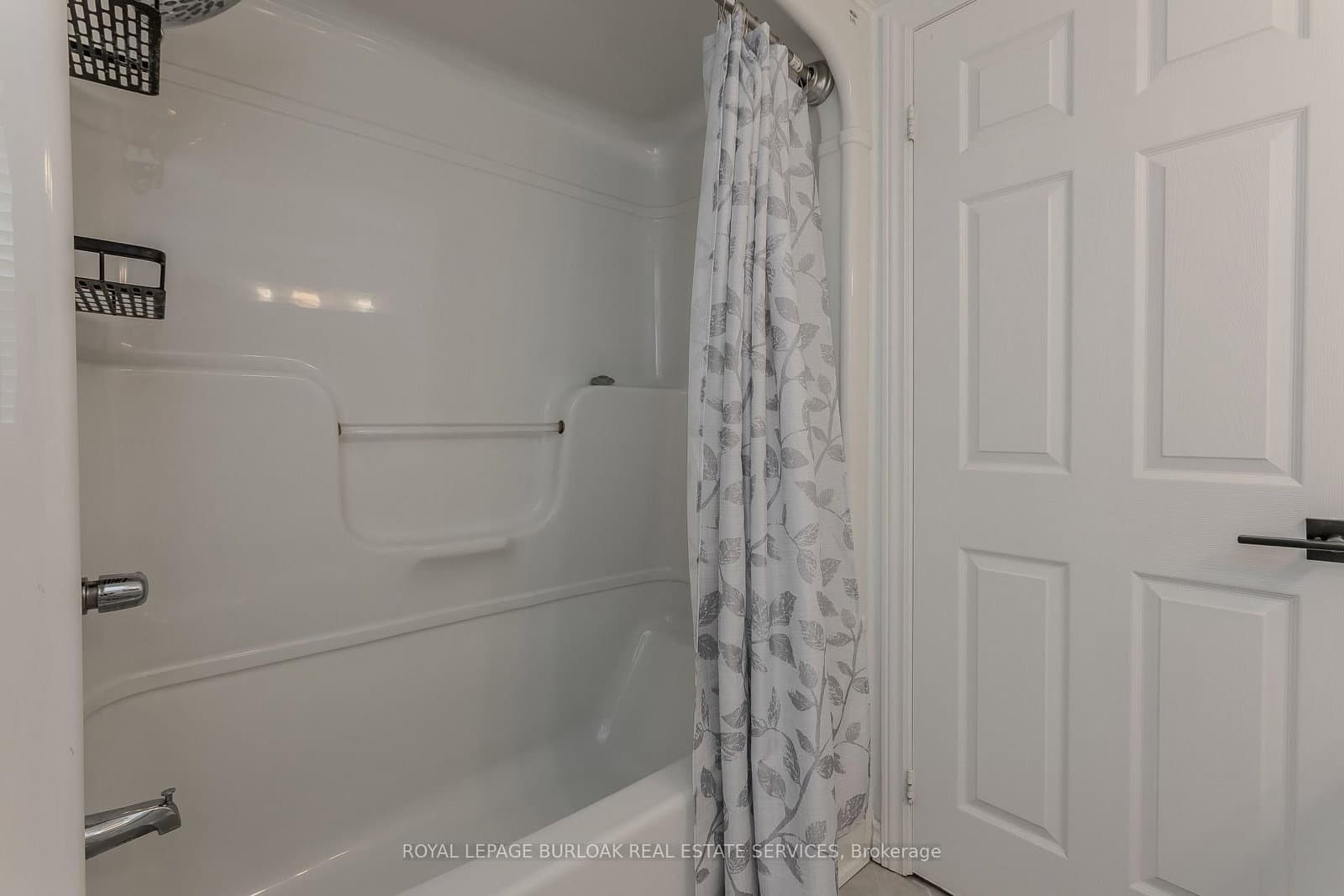 2035 Appleby Line, Unit 101 thumbnail 13