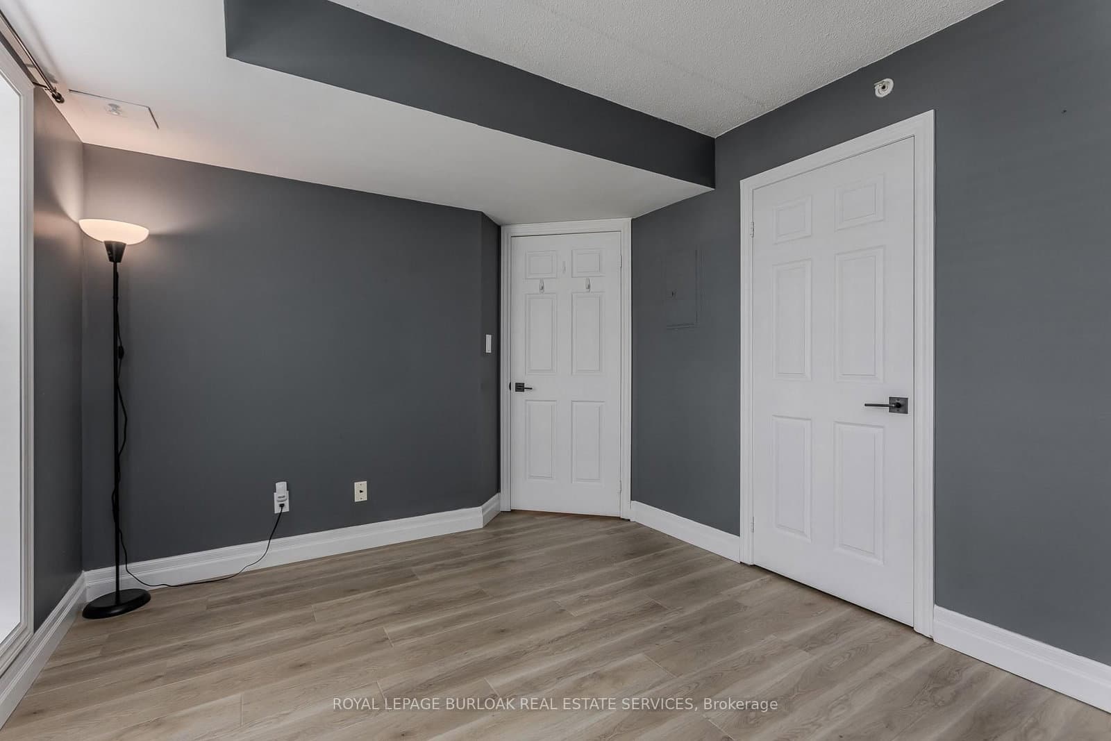 2035 Appleby Line, Unit 101 thumbnail 17