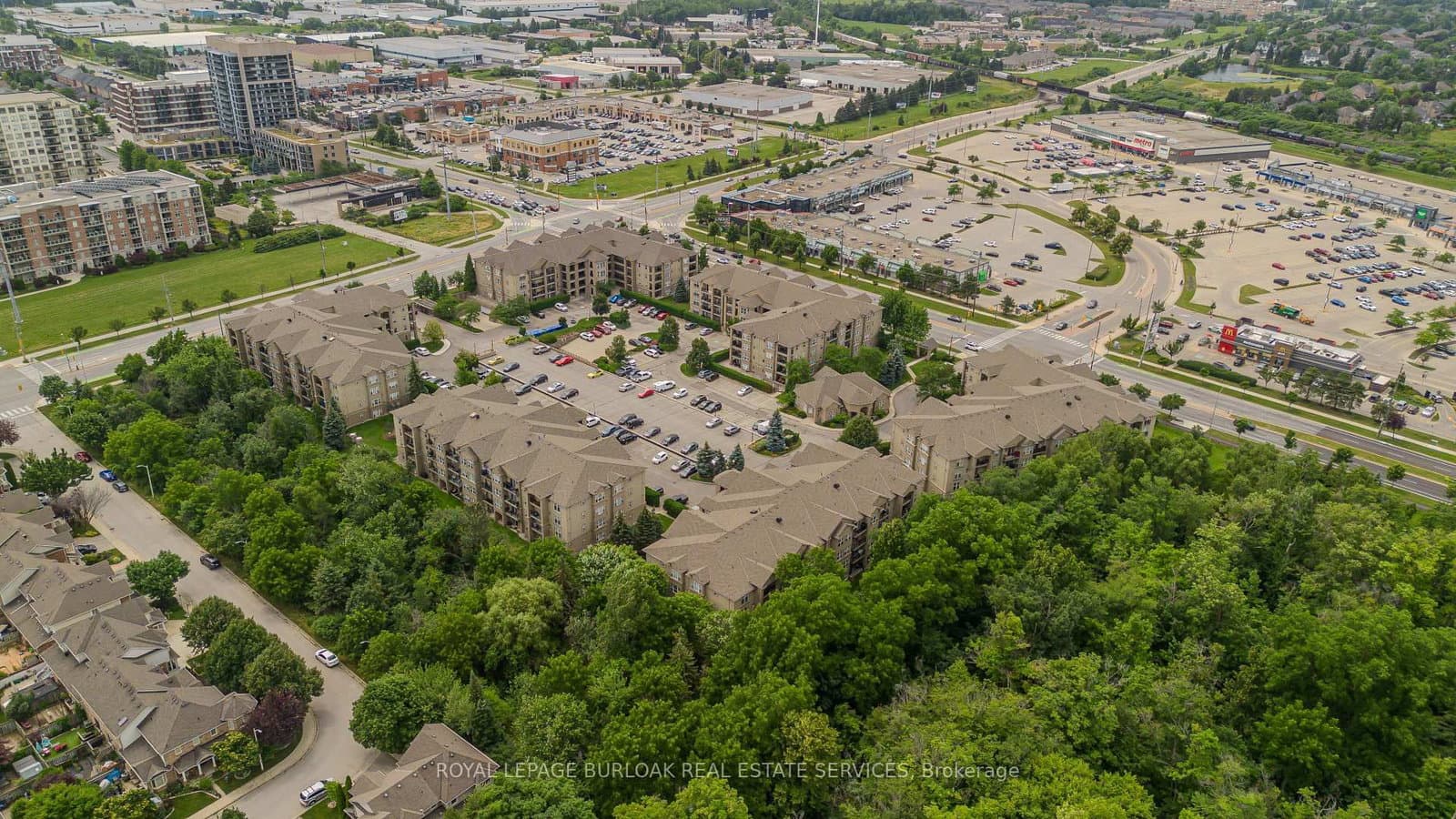 2035 Appleby Line, Unit 101 thumbnail 2