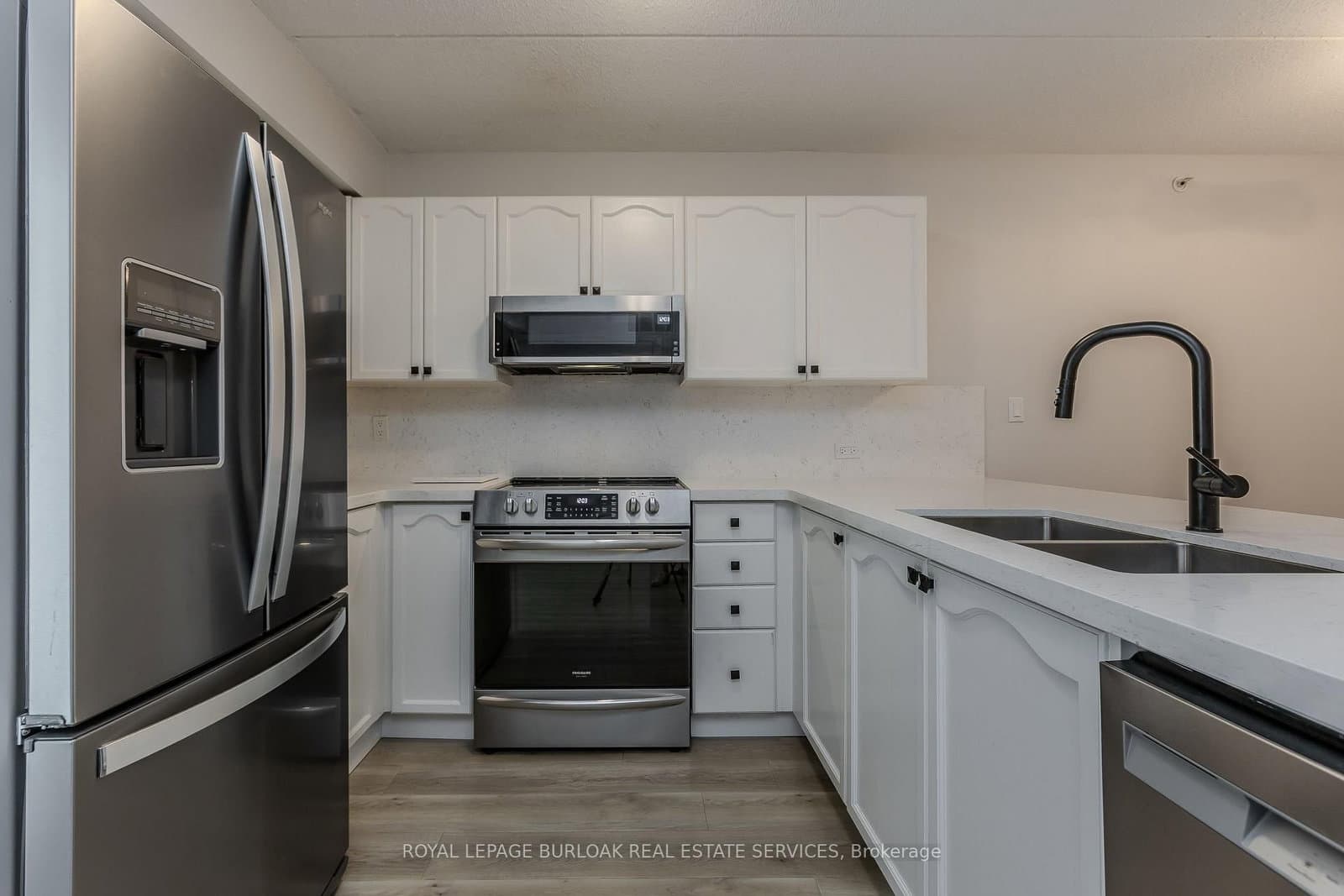 2035 Appleby Line, Unit 101 thumbnail 8