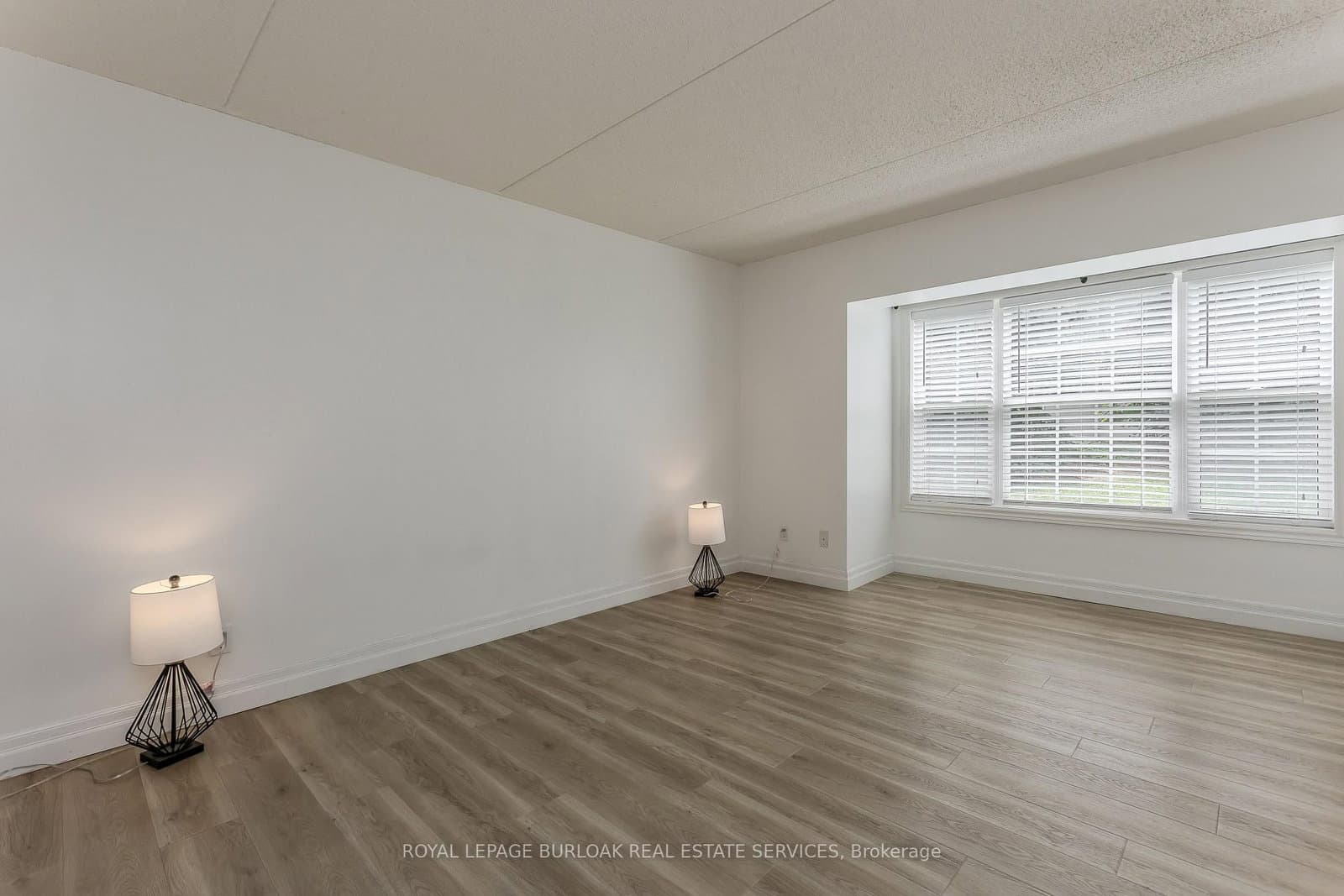 2035 Appleby Line, Unit 101 thumbnail 9