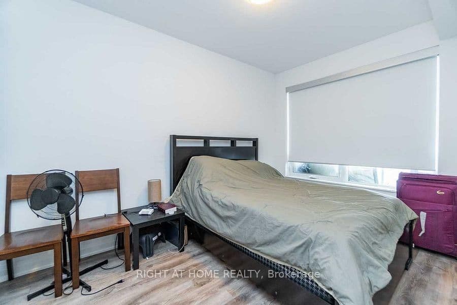 36 Park Lawn Road, Unit 1304 thumbnail 5