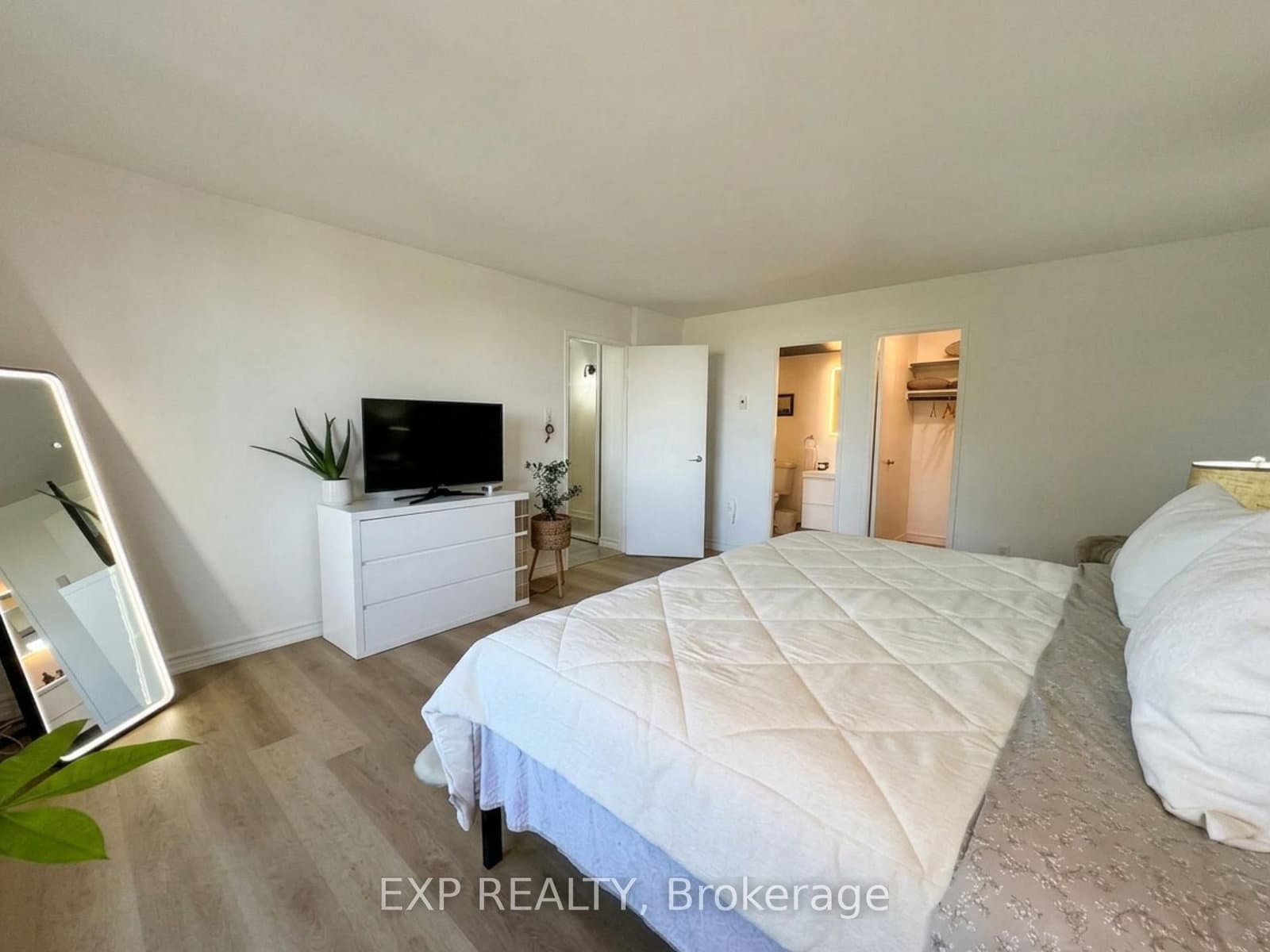 1100 Caven Street, Unit 406 thumbnail 11