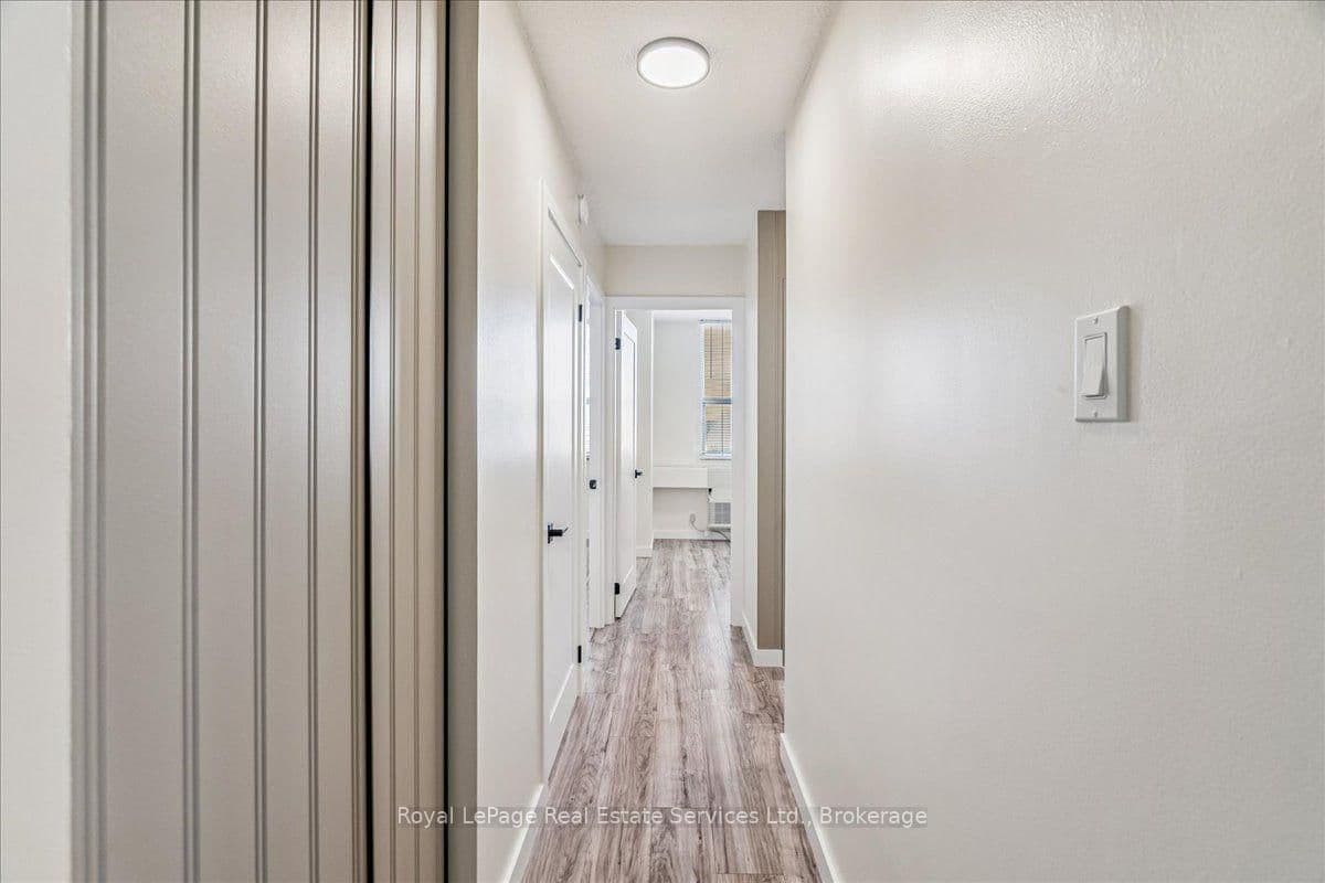 966 Inverhouse Drive, Unit 812 thumbnail 17