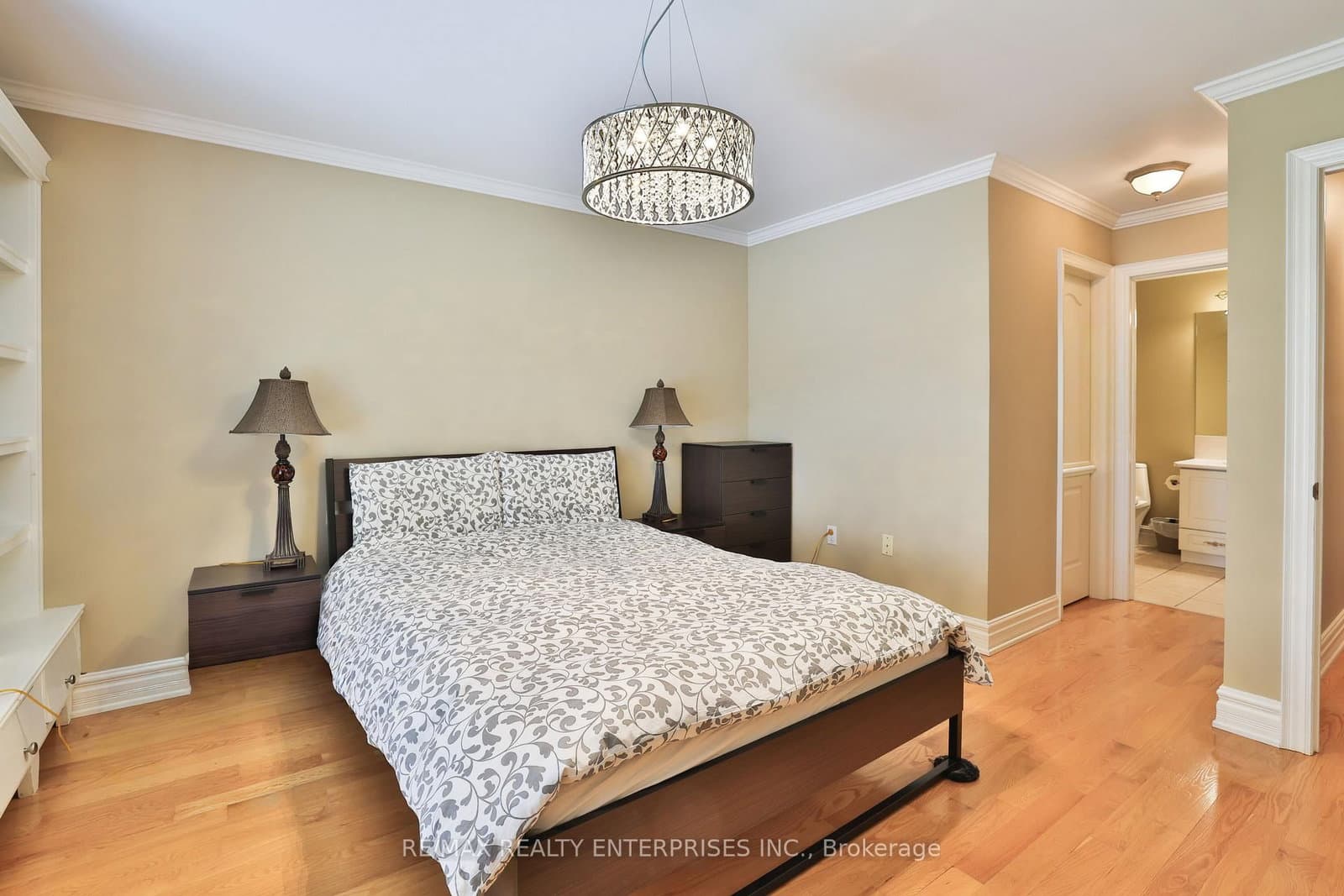 1832 Chesbro Court thumbnail 27