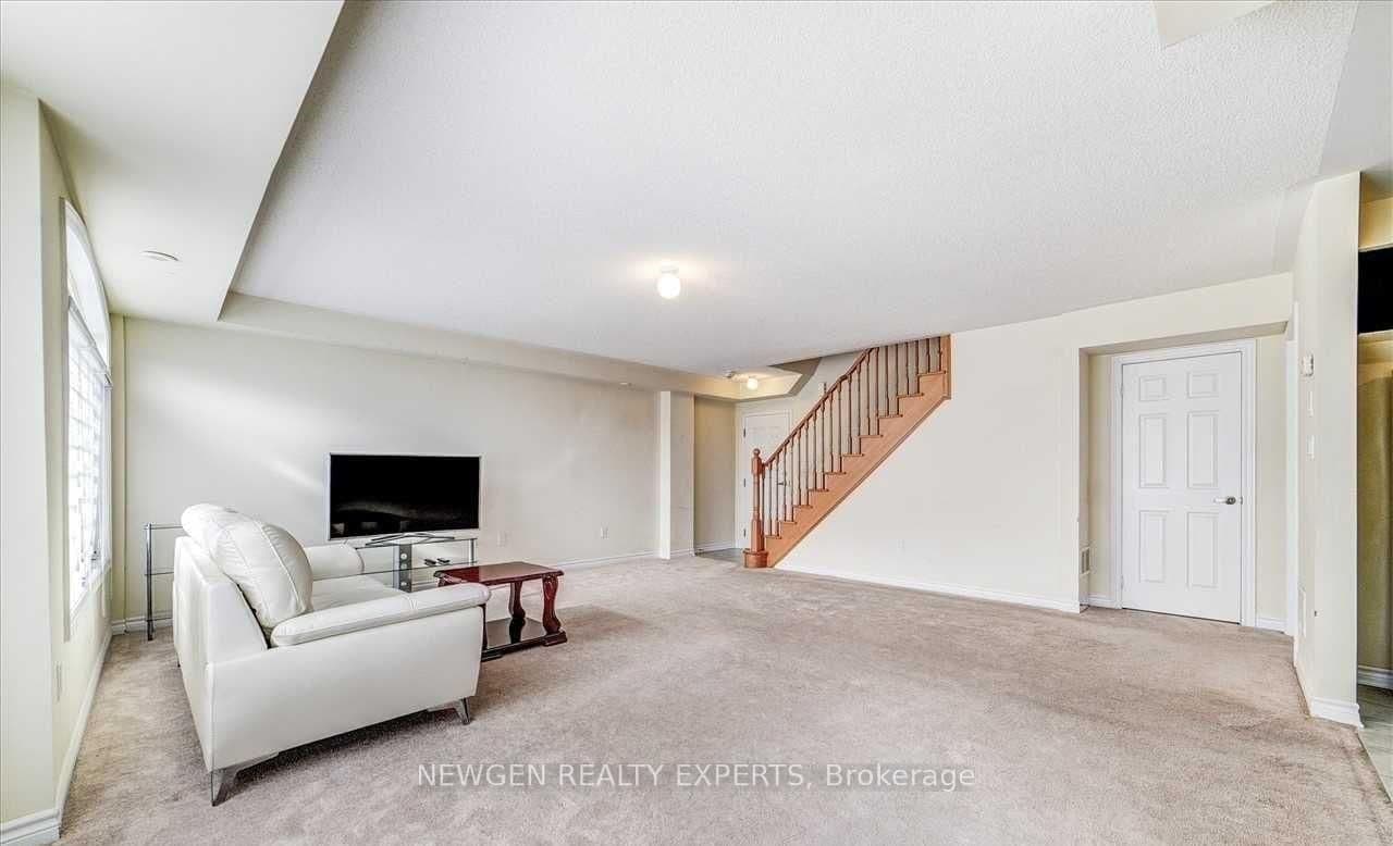 200 Veterans Drive N, Unit 16 thumbnail 2