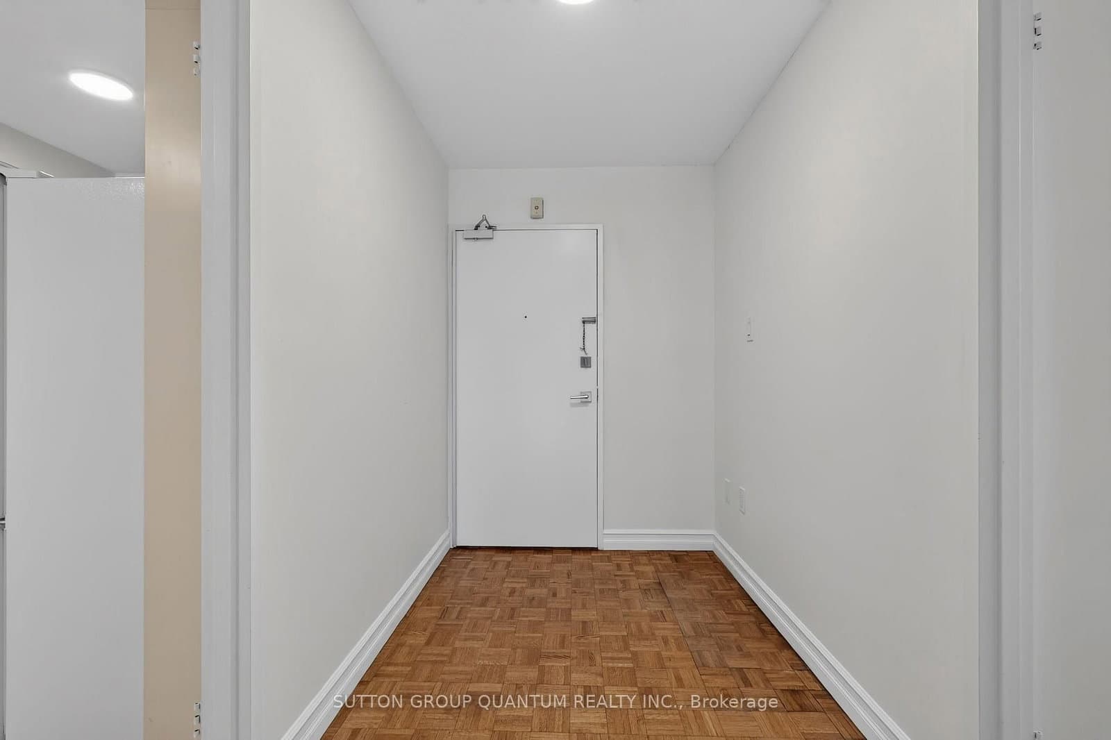 965 Inverhouse Drive, Unit 504 thumbnail 3