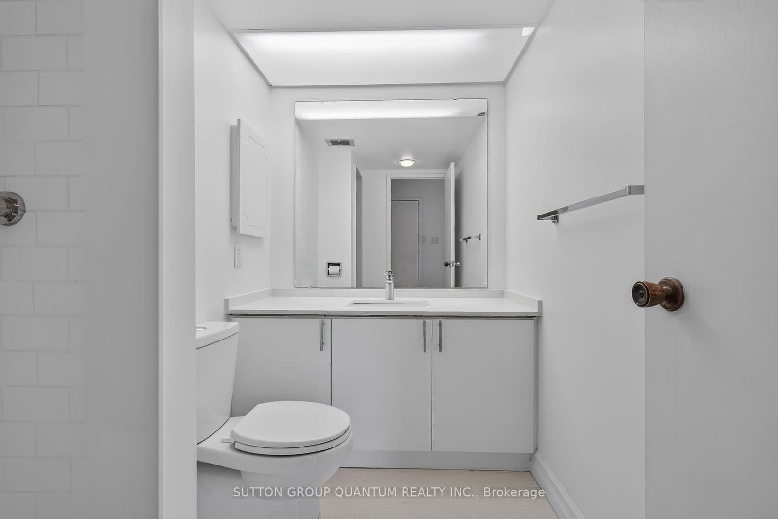 965 Inverhouse Drive, Unit 504 thumbnail 34