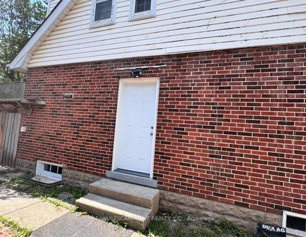 46 Plains Road E, Unit Lower Unit thumbnail 2