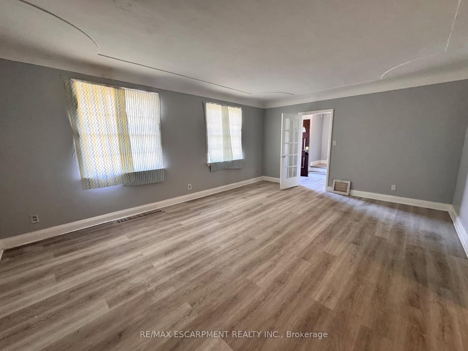 46 Plains Road, Unit Upper Unit thumbnail 5