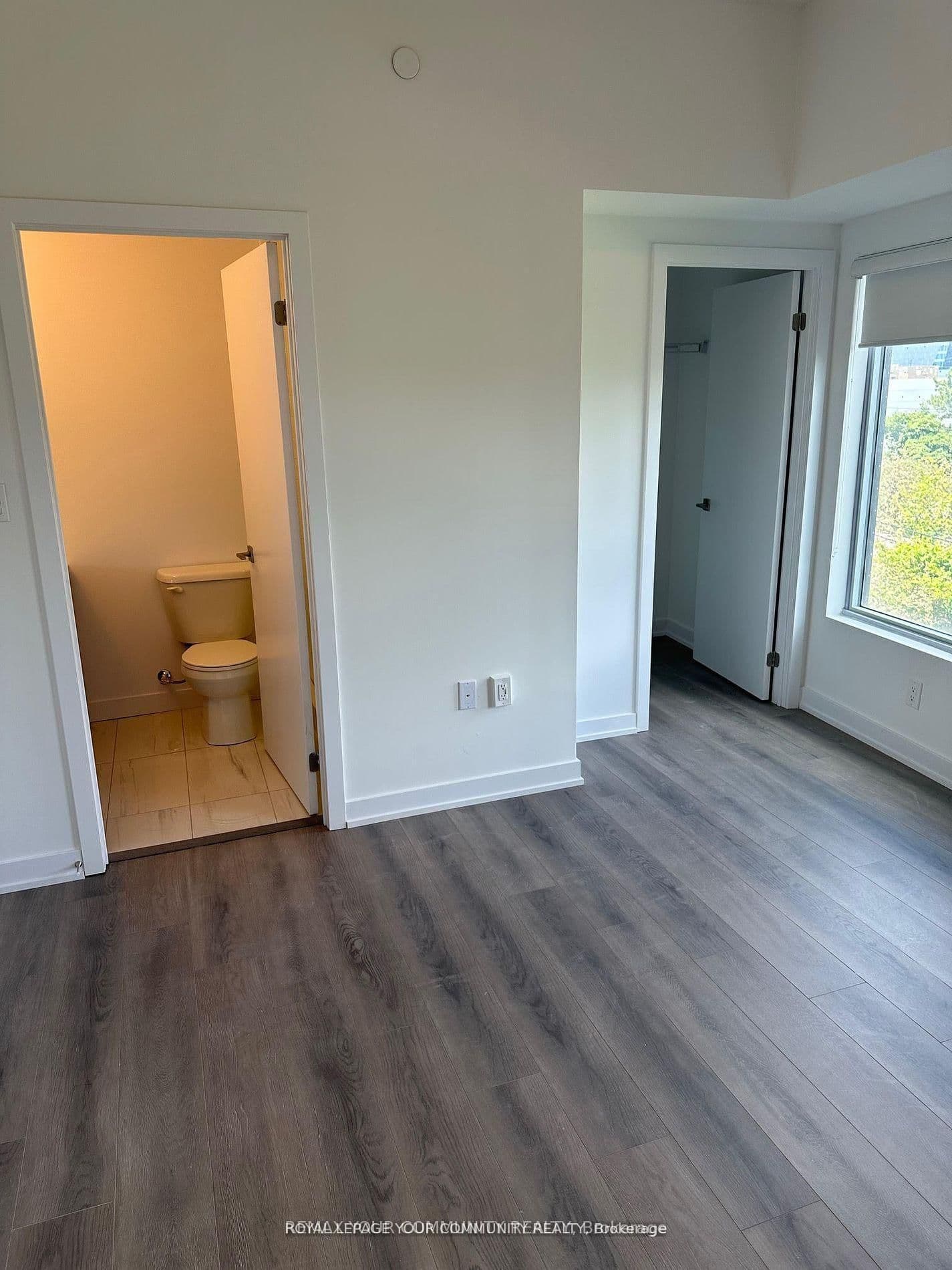 2433 Dufferin Street, Unit 313 thumbnail 3