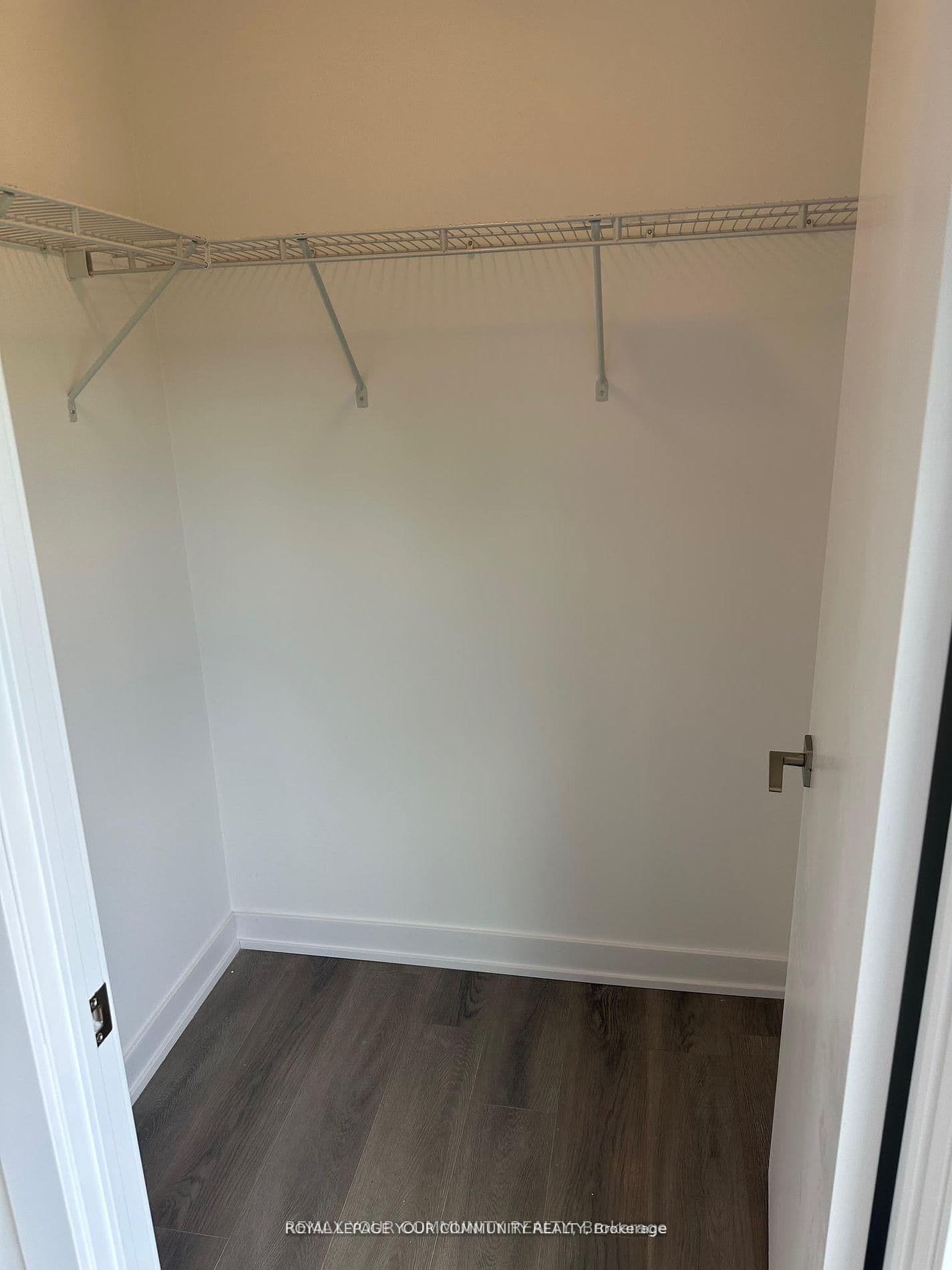 2433 Dufferin Street, Unit 313 thumbnail 8