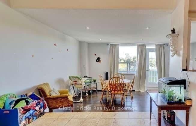 49 Queen Street E, Unit 501 thumbnail 7