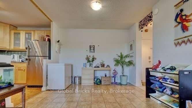 49 Queen Street E, Unit 501 thumbnail 8