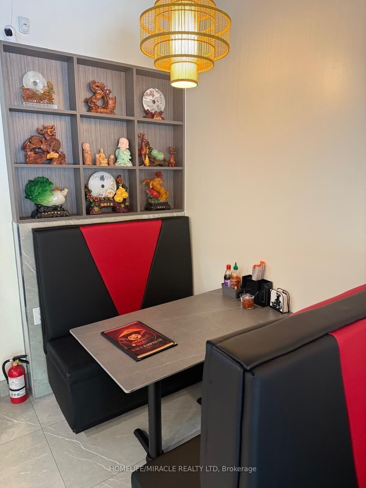 645 Lakeshore Road E, Unit 4 thumbnail 7
