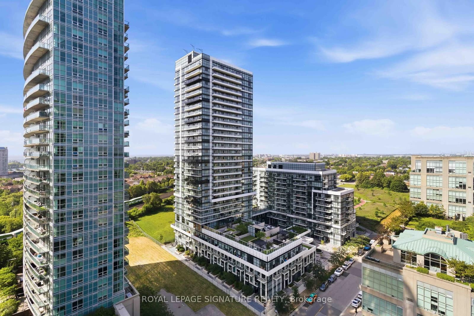 185 Legion Road N, Unit 1812 thumbnail 30