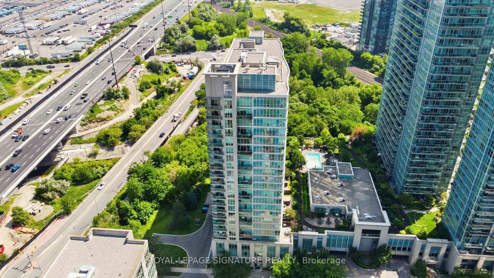 185 Legion Road N, Unit 1812 thumbnail 37