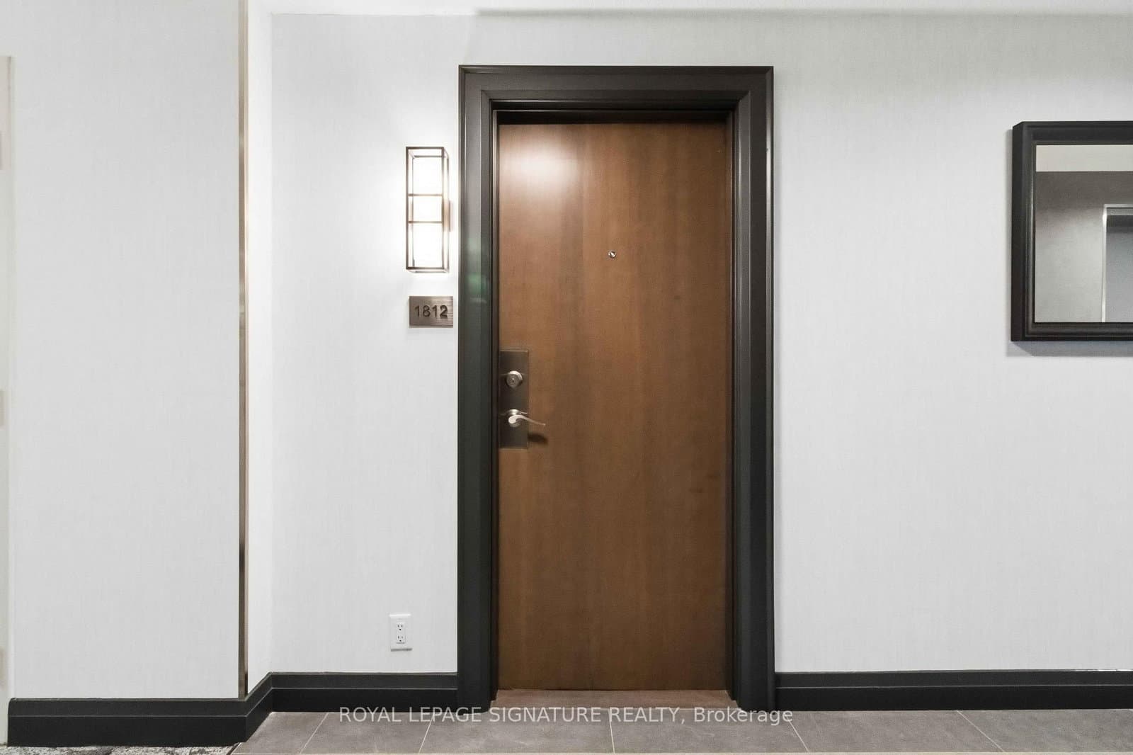 185 Legion Road N, Unit 1812 thumbnail 5