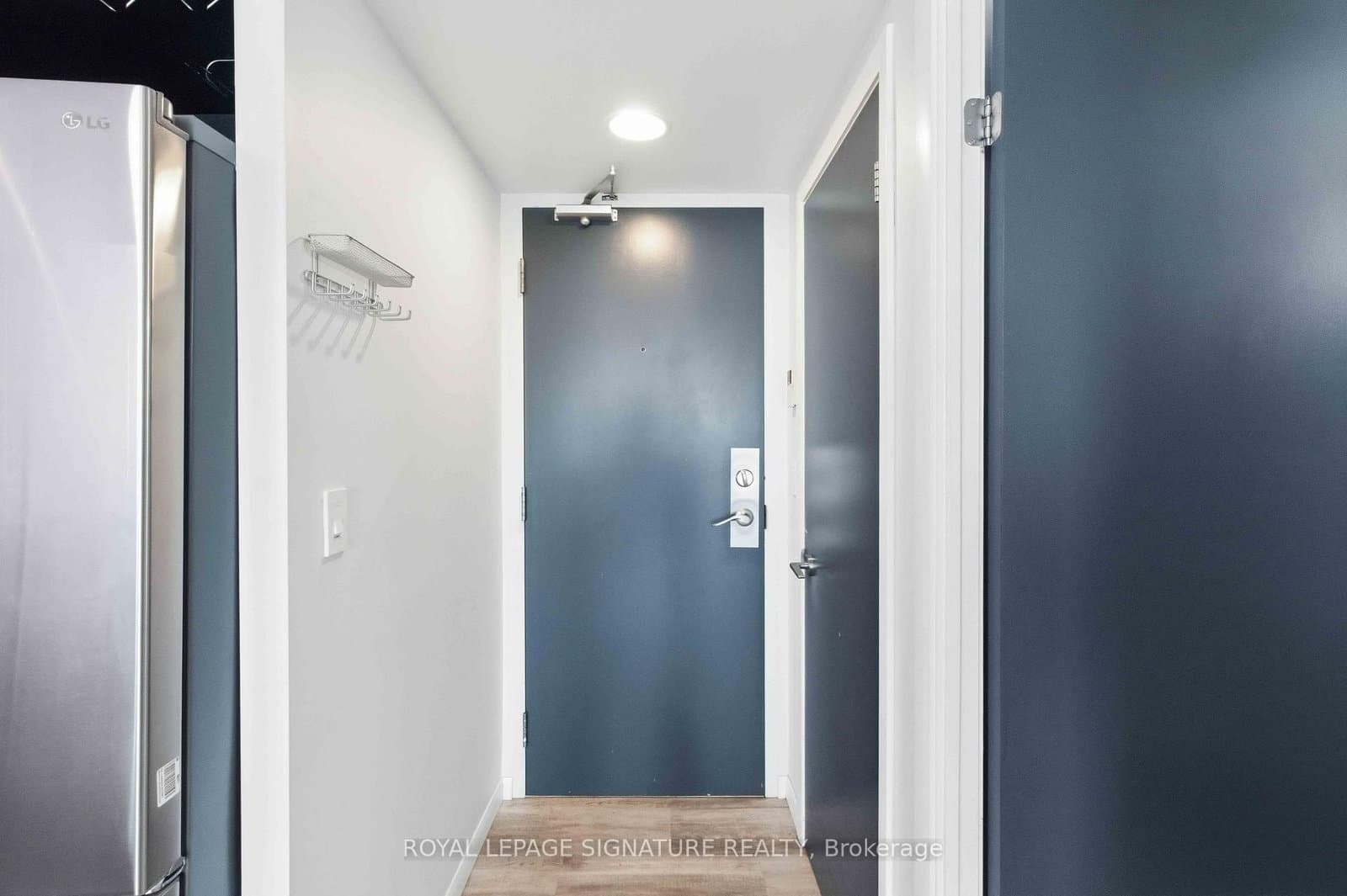 185 Legion Road N, Unit 1812 thumbnail 6