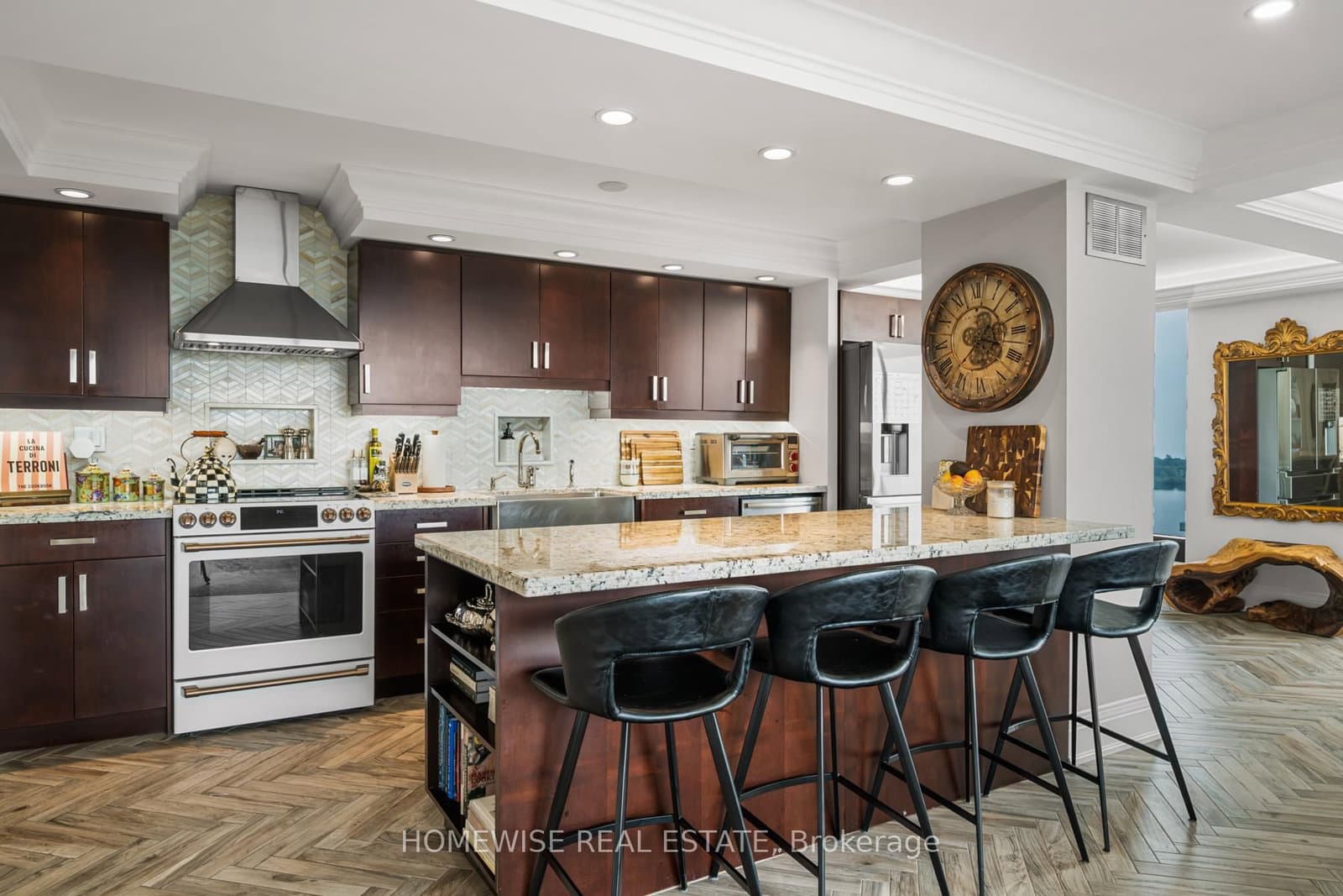 2045 Lake Shore Boulevard W, Unit 1407 thumbnail 10