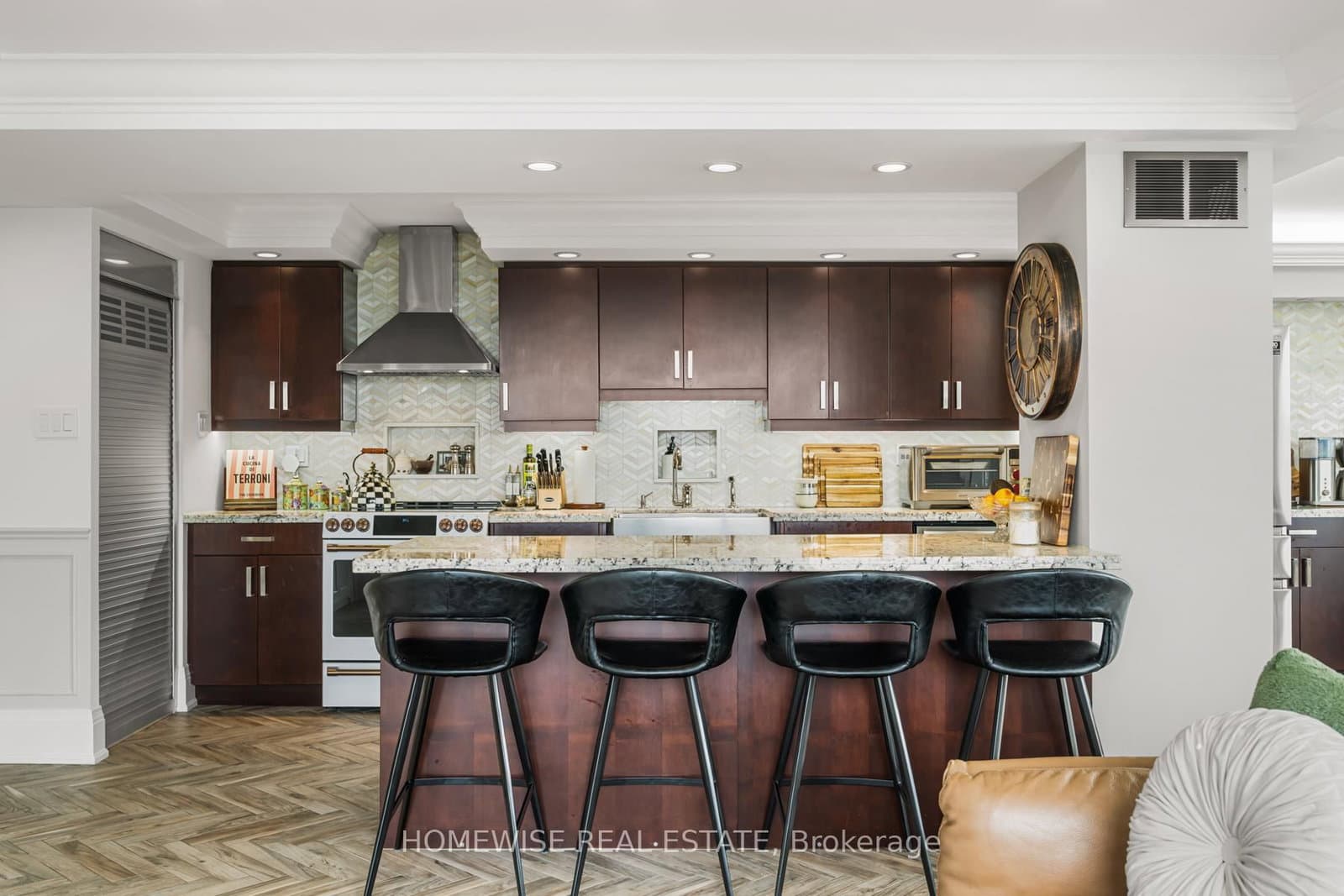 2045 Lake Shore Boulevard W, Unit 1407 thumbnail 9