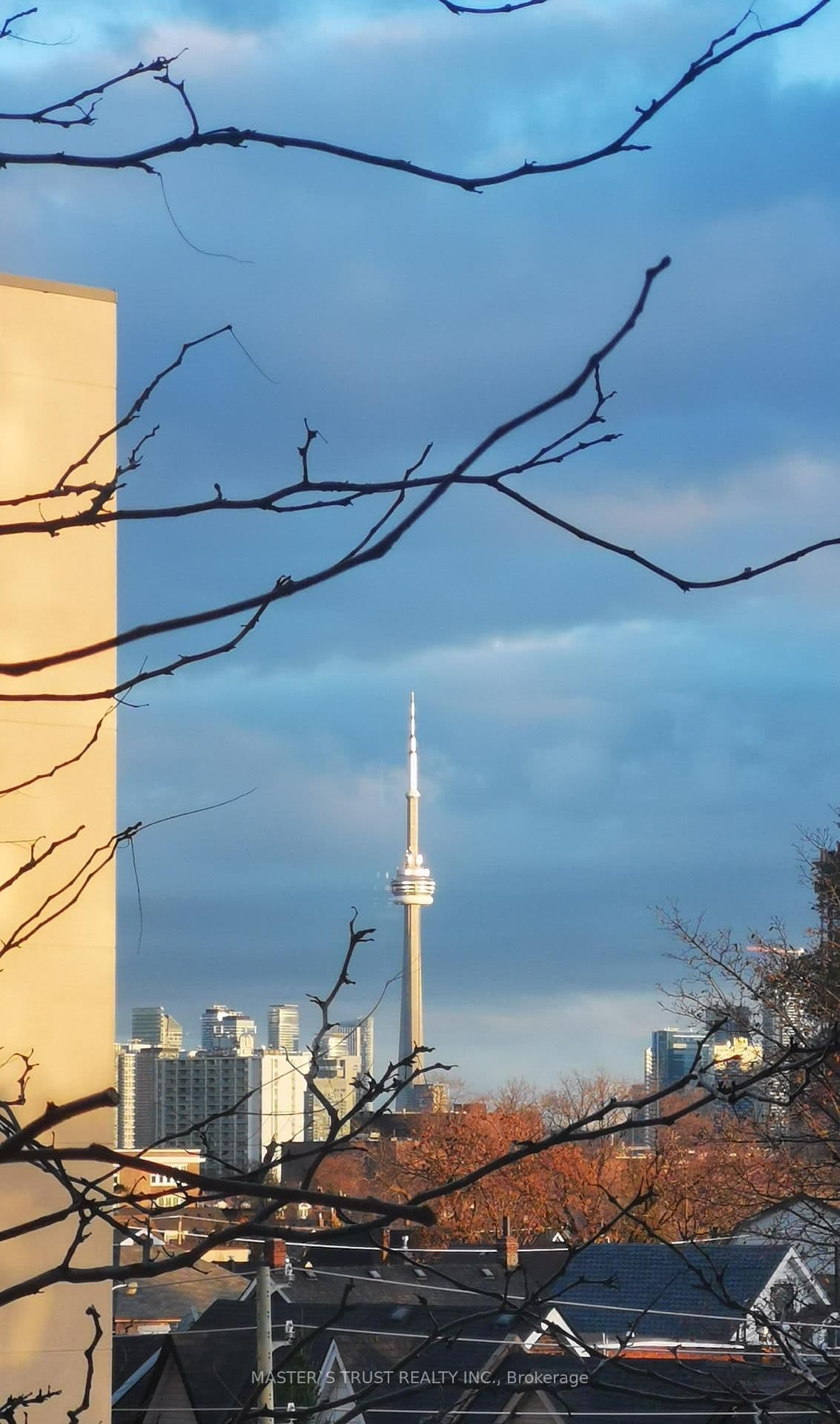 812 Lansdowne Avenue, Unit 302 thumbnail 13