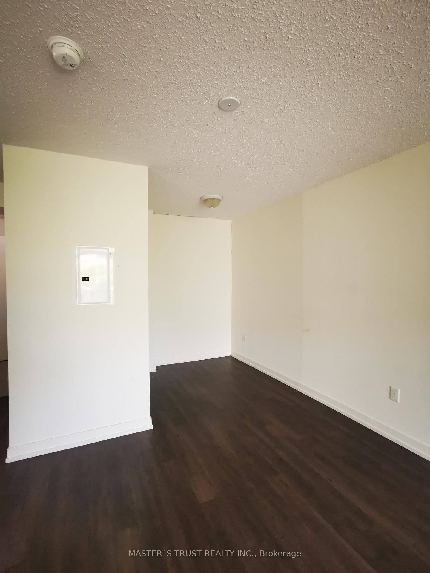 812 Lansdowne Avenue, Unit 302 thumbnail 5