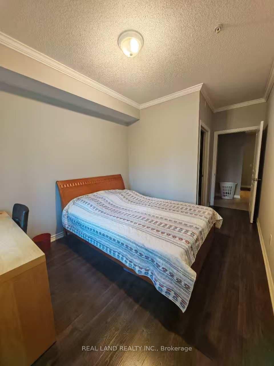 570 Lolita Gardens, Unit 127 thumbnail 13