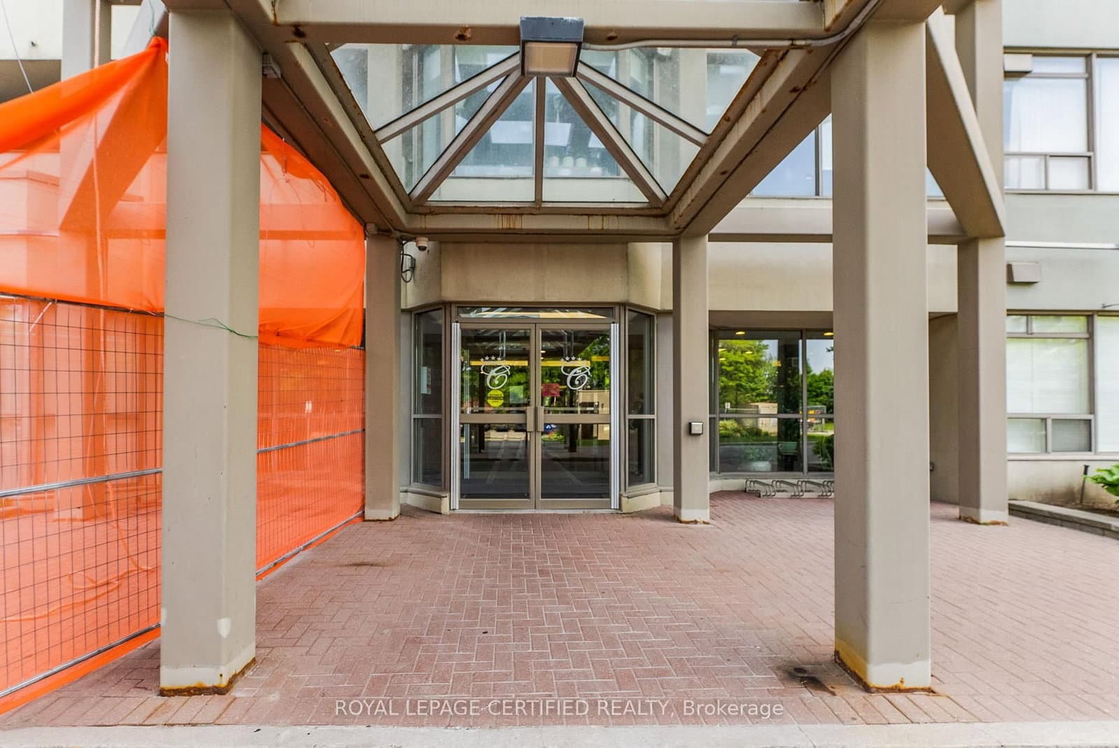 700 Constellation Drive, Unit 210 thumbnail 4