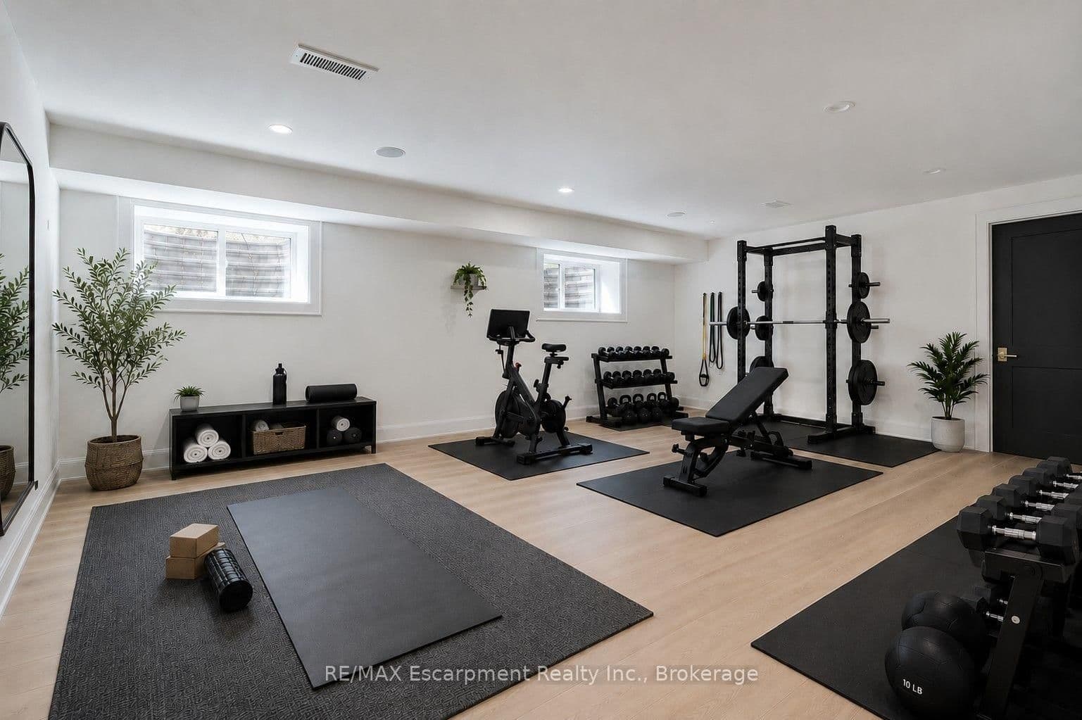 130 Edgecliffe Place thumbnail 43