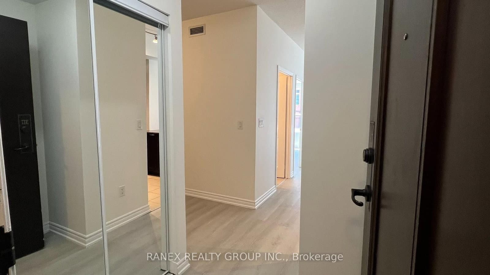 385 Prince Of Wales Drive, Unit 317 thumbnail 11