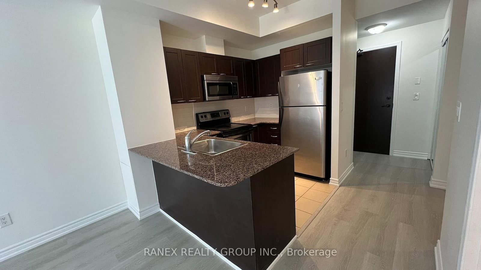 385 Prince Of Wales Drive, Unit 317 thumbnail 14