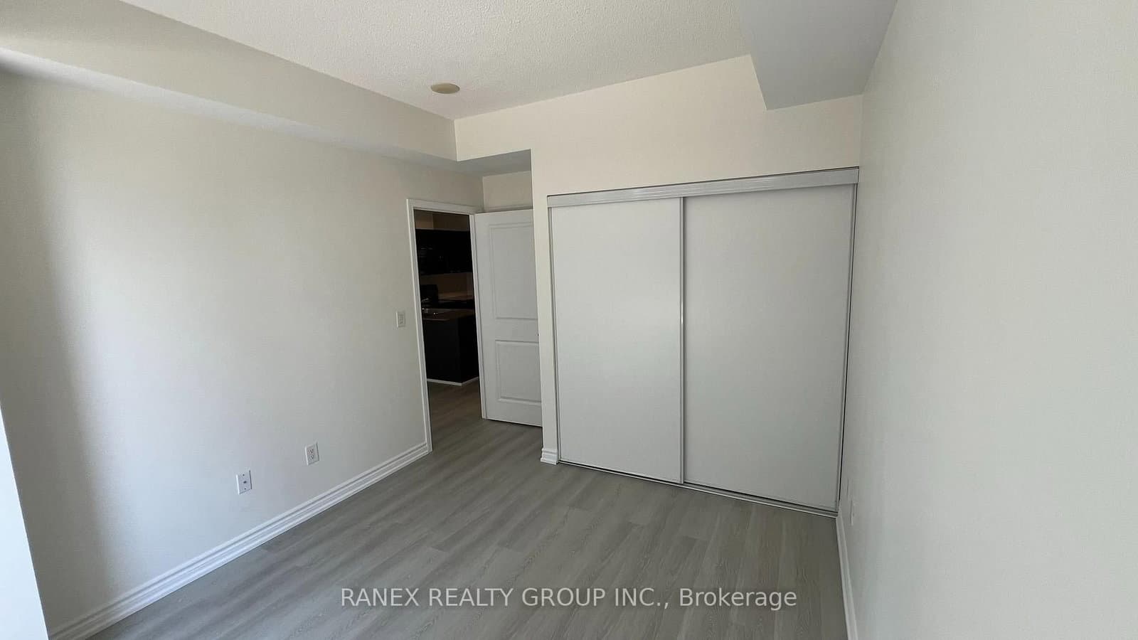385 Prince Of Wales Drive, Unit 317 thumbnail 25