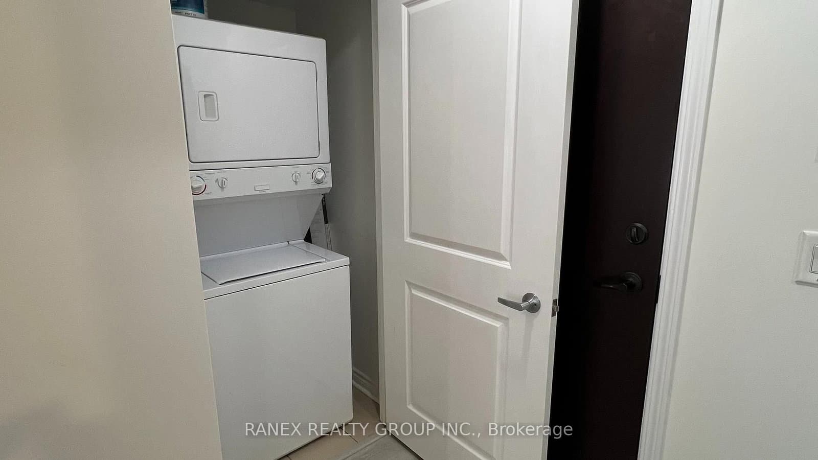 385 Prince Of Wales Drive, Unit 317 thumbnail 29