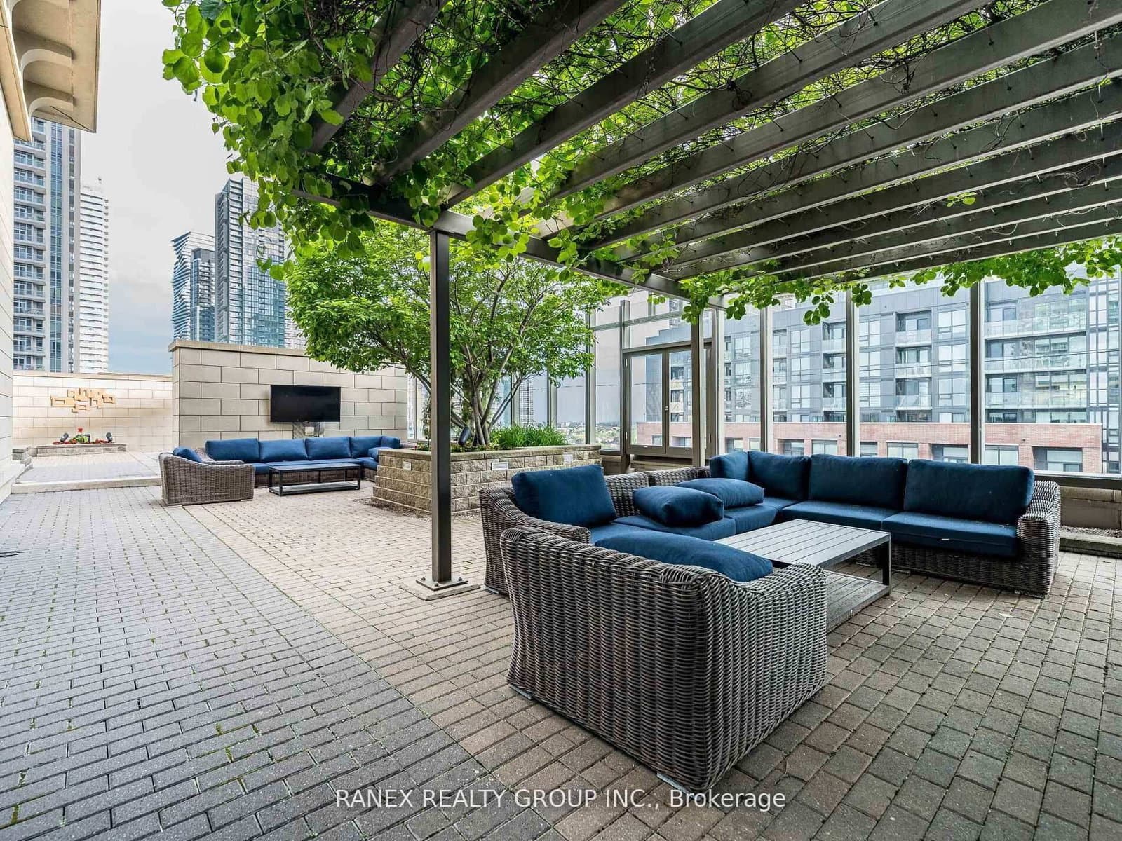 385 Prince Of Wales Drive, Unit 317 thumbnail 35