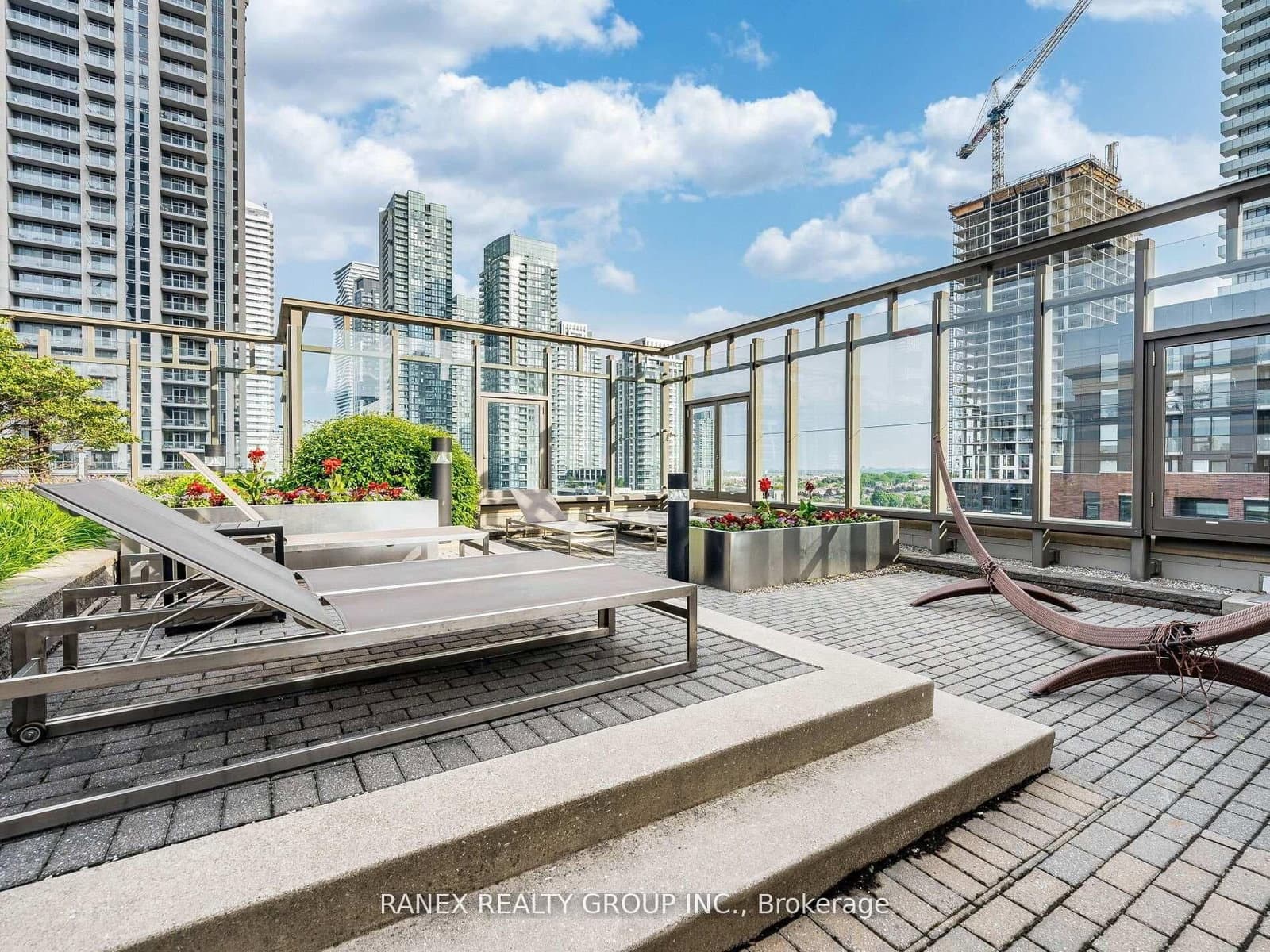385 Prince Of Wales Drive, Unit 317 thumbnail 36